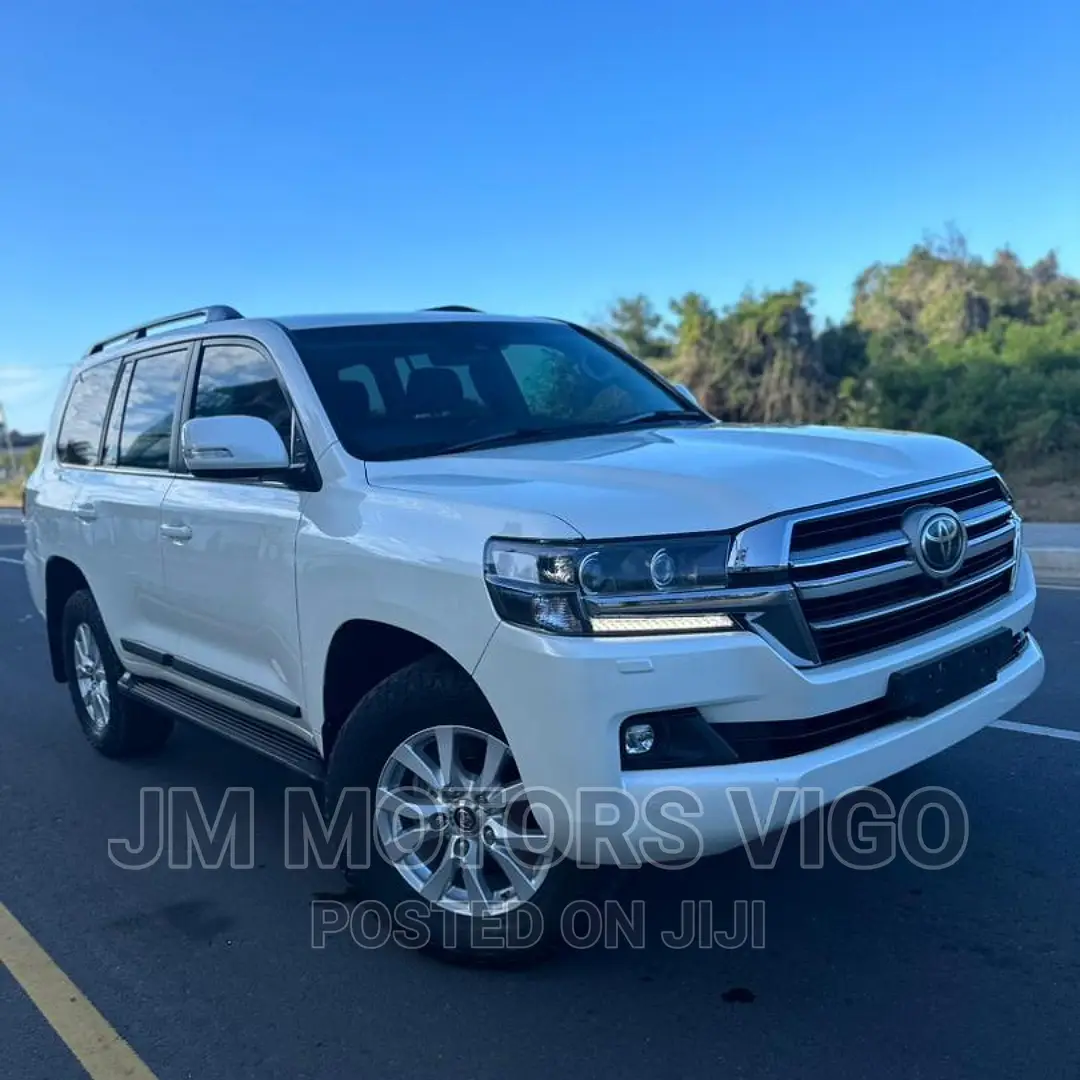 Toyota Land Cruiser 2020 White