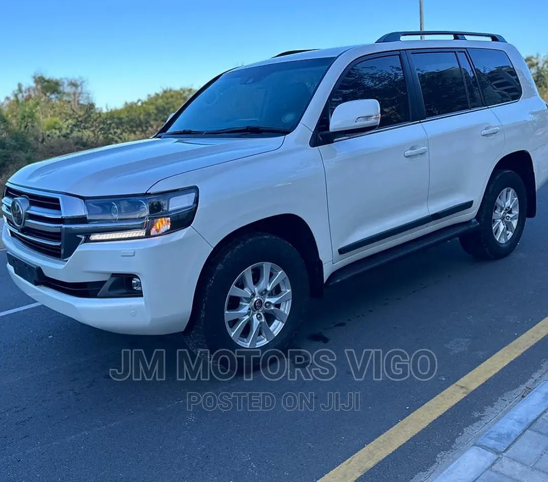 Toyota Land Cruiser 2020 White