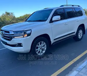 Toyota Land Cruiser 2020 White