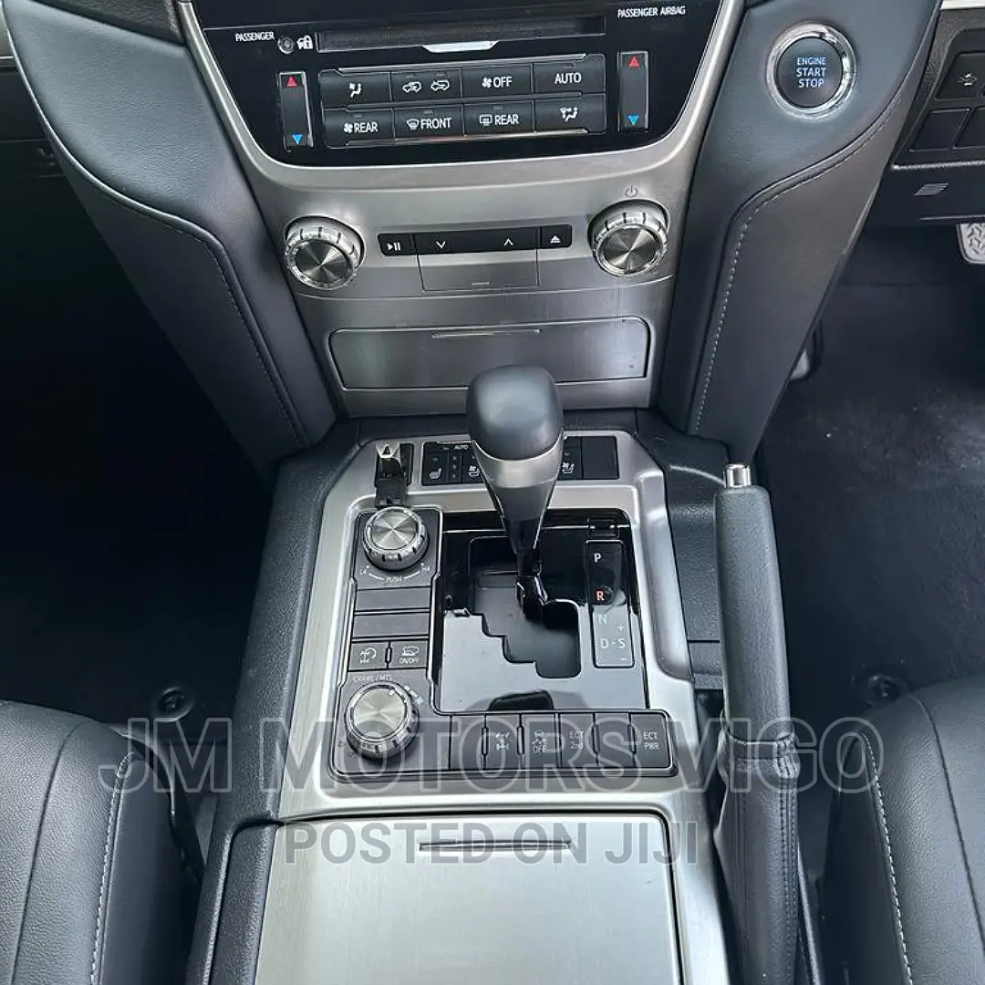 Toyota Land Cruiser 2020 White