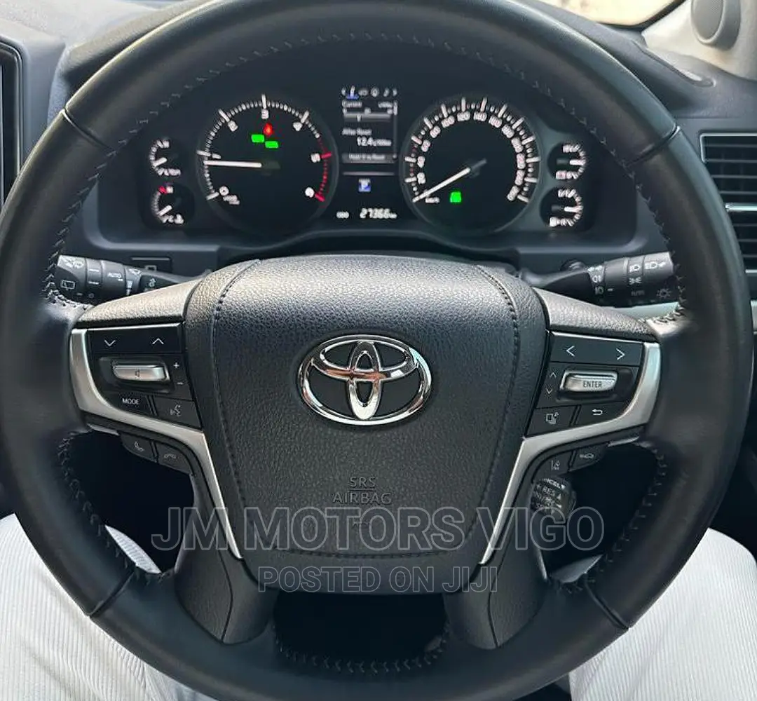 Toyota Land Cruiser 2020 White