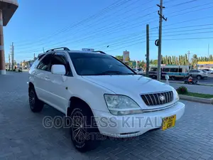 Toyota Harrier 2002 Pearl