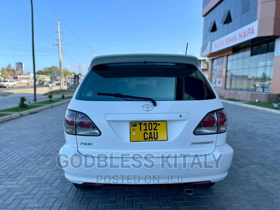 Toyota Harrier 2002 Pearl