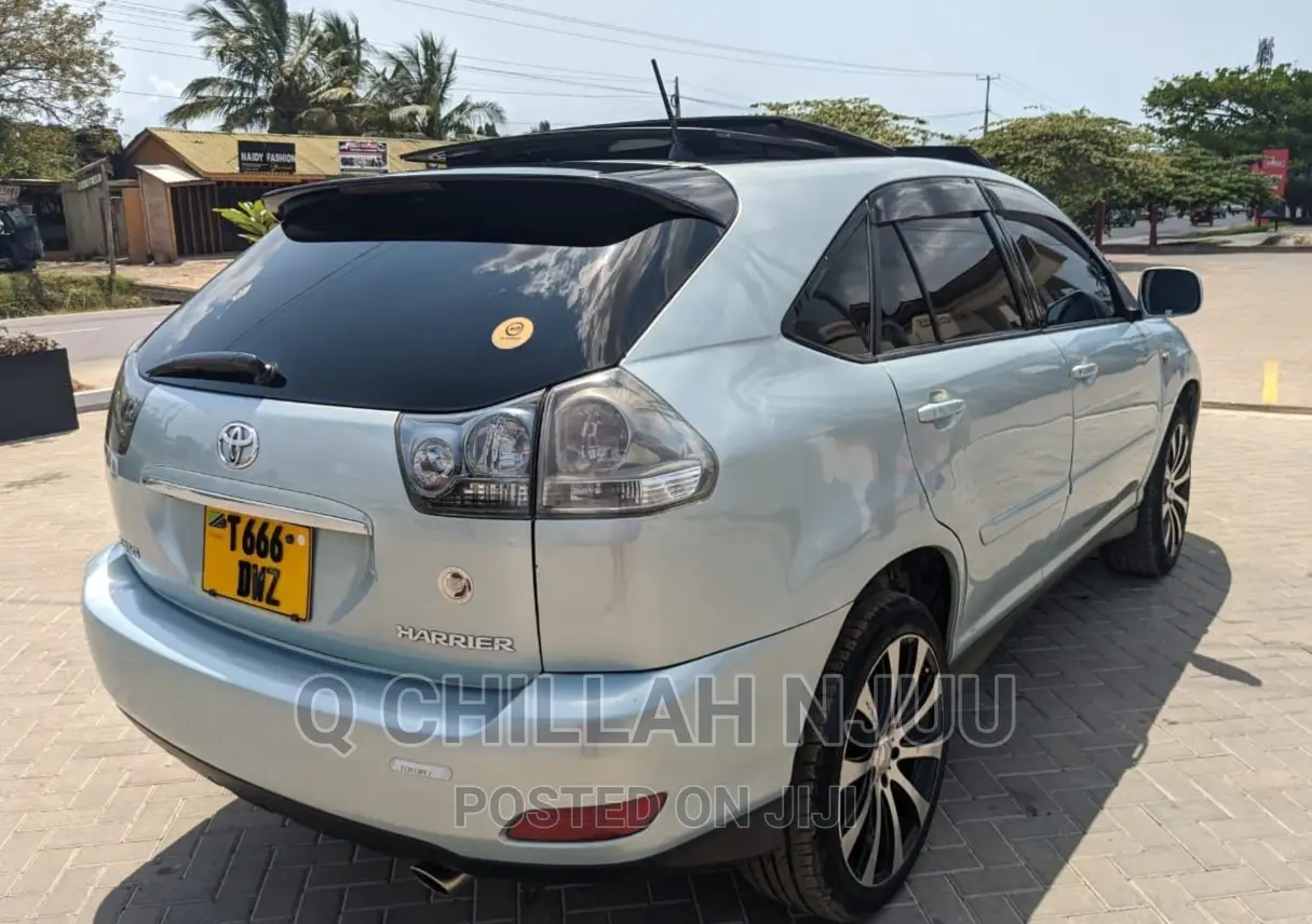 Toyota Harrier 2005 Silver