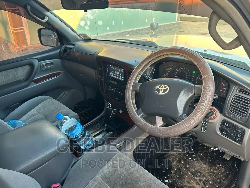 Toyota Land Cruiser 2002 Silver