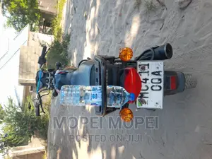 Bajaj Boxer X125 2021 Red