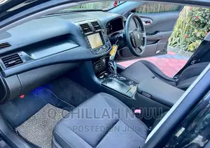 Toyota Crown 2010 Black