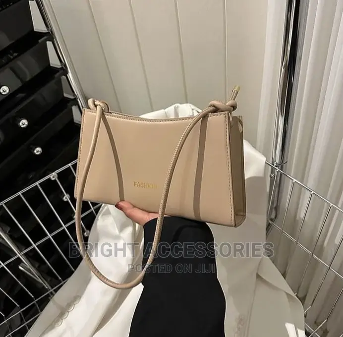 Quality Handbags/Pochi