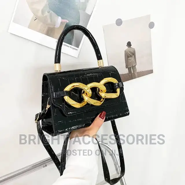 Quality Handbags/Pochi