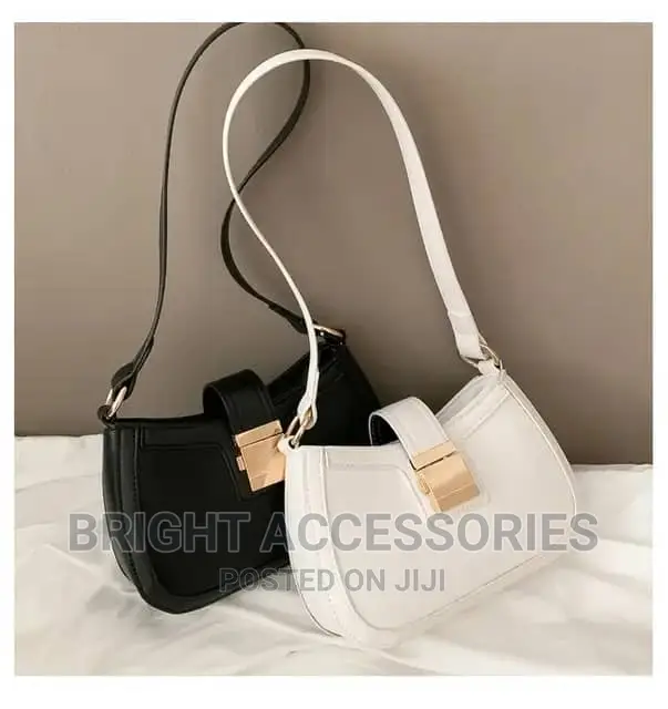 Quality Handbags/Pochi
