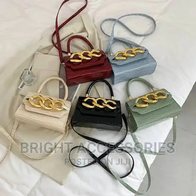 Quality Handbags/Pochi