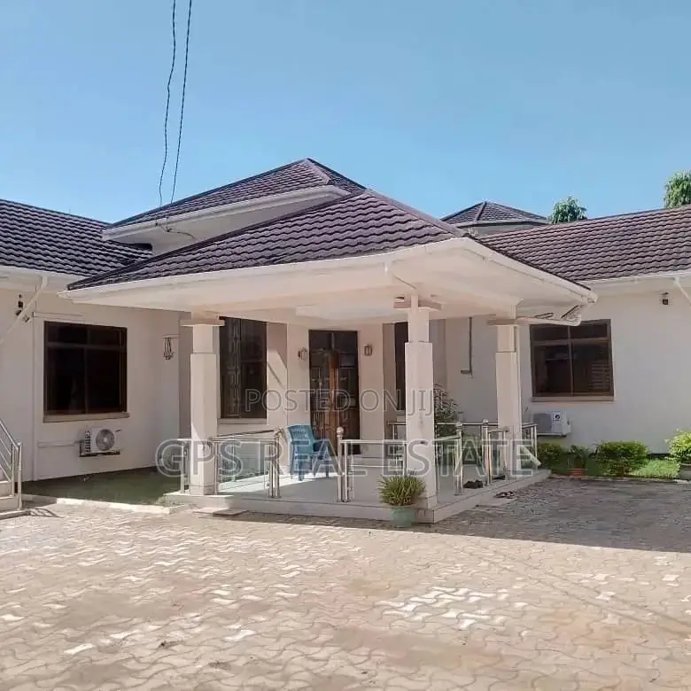 3bdrm House in Ununio Beach, Kinondoni for sale