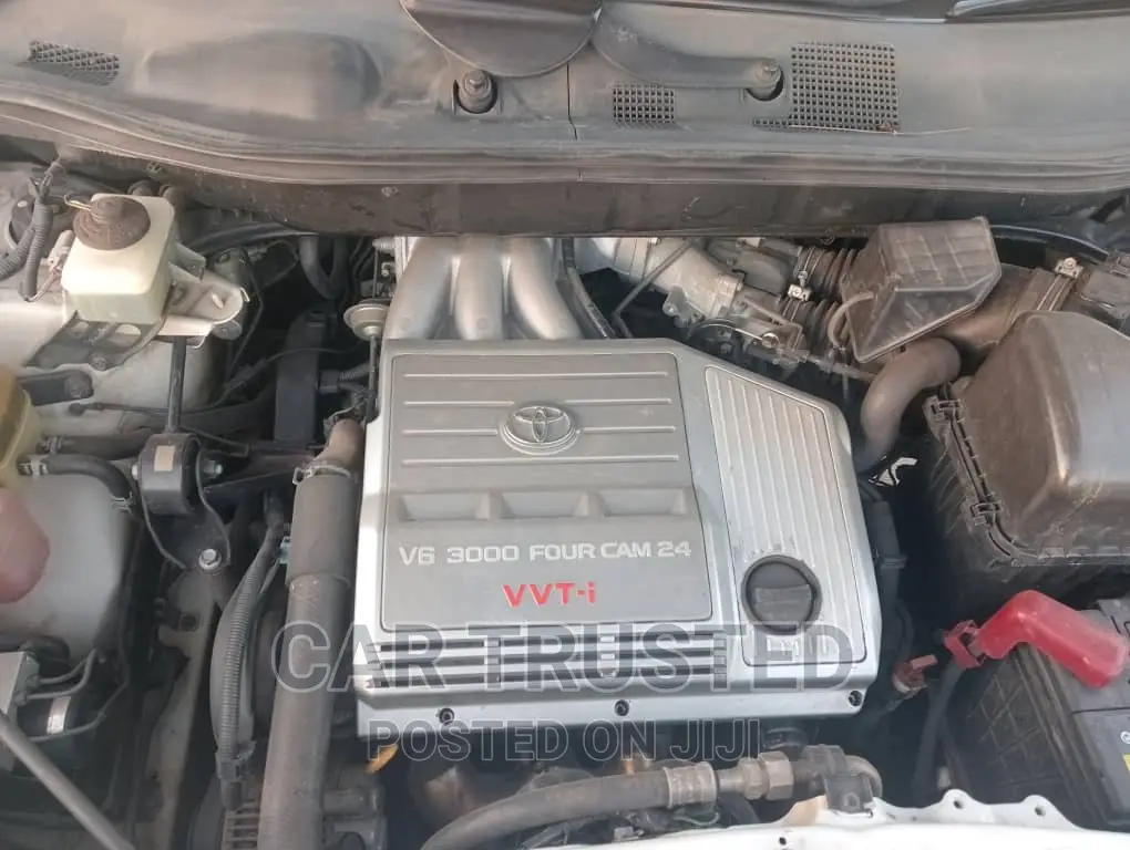 Toyota Harrier 3.0 V6 2005 White