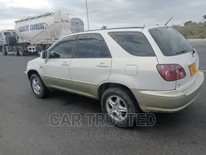 Toyota Harrier 3.0 V6 2005 White