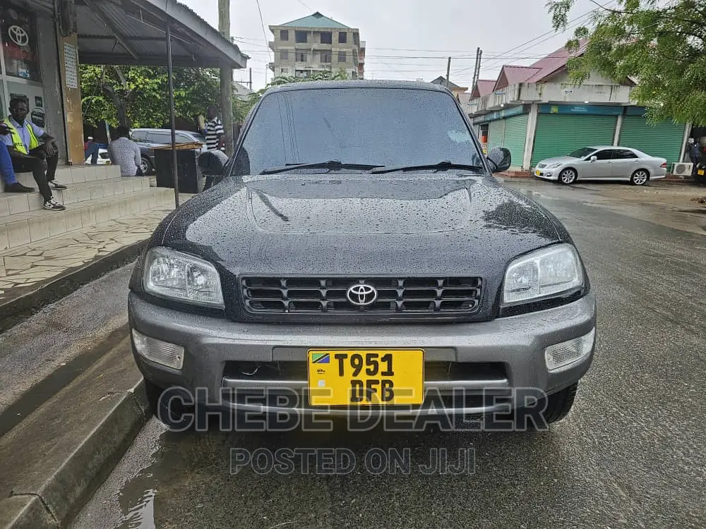 Toyota RAV4 Automatic 2000 Black