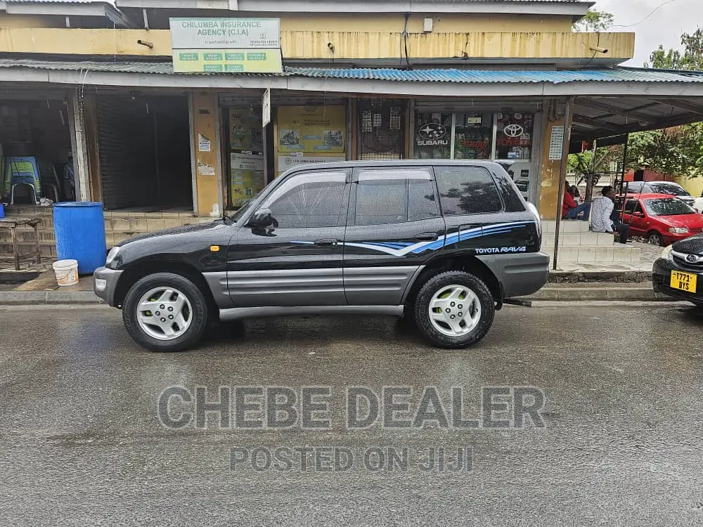 Toyota RAV4 Automatic 2000 Black