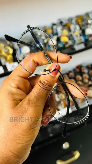 Miwani Inafaaa Kuweka Lens