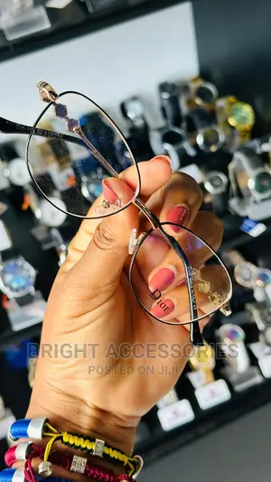 Miwani Inafaaa Kuweka Lens