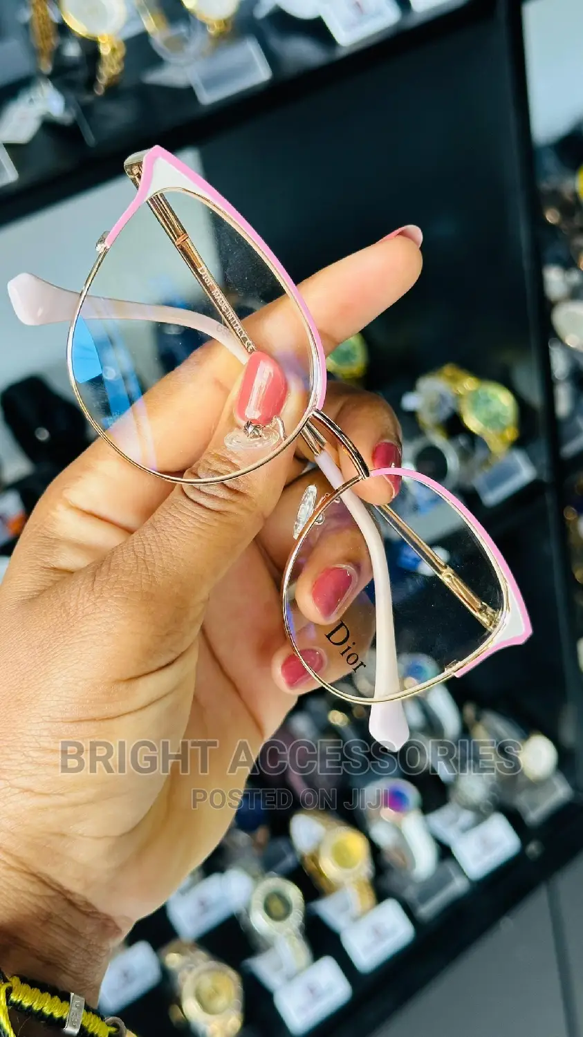 Miwani Inafaaa Kuweka Lens