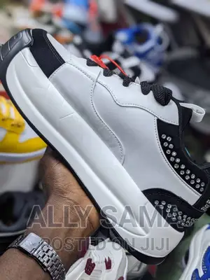 Naked Wolf Sneakers Black White