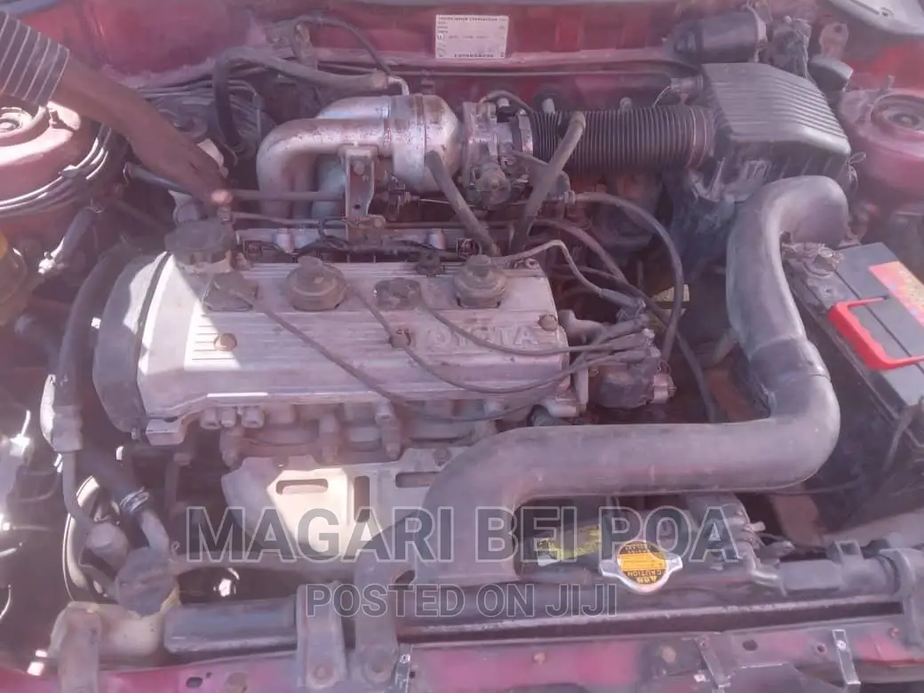 Toyota Starlet 2001 Red