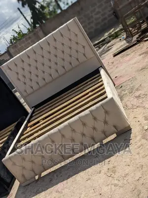 Bed Sofa Rangi Zote Zipo Karibu Sana
