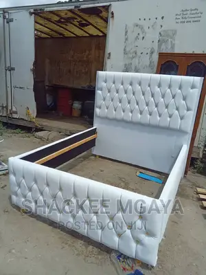 Bed Sofa Rangi Zote Zipo Karibu Sana