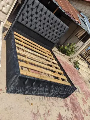 Bed Sofa Rangi Zote Zipo Karibu Sana