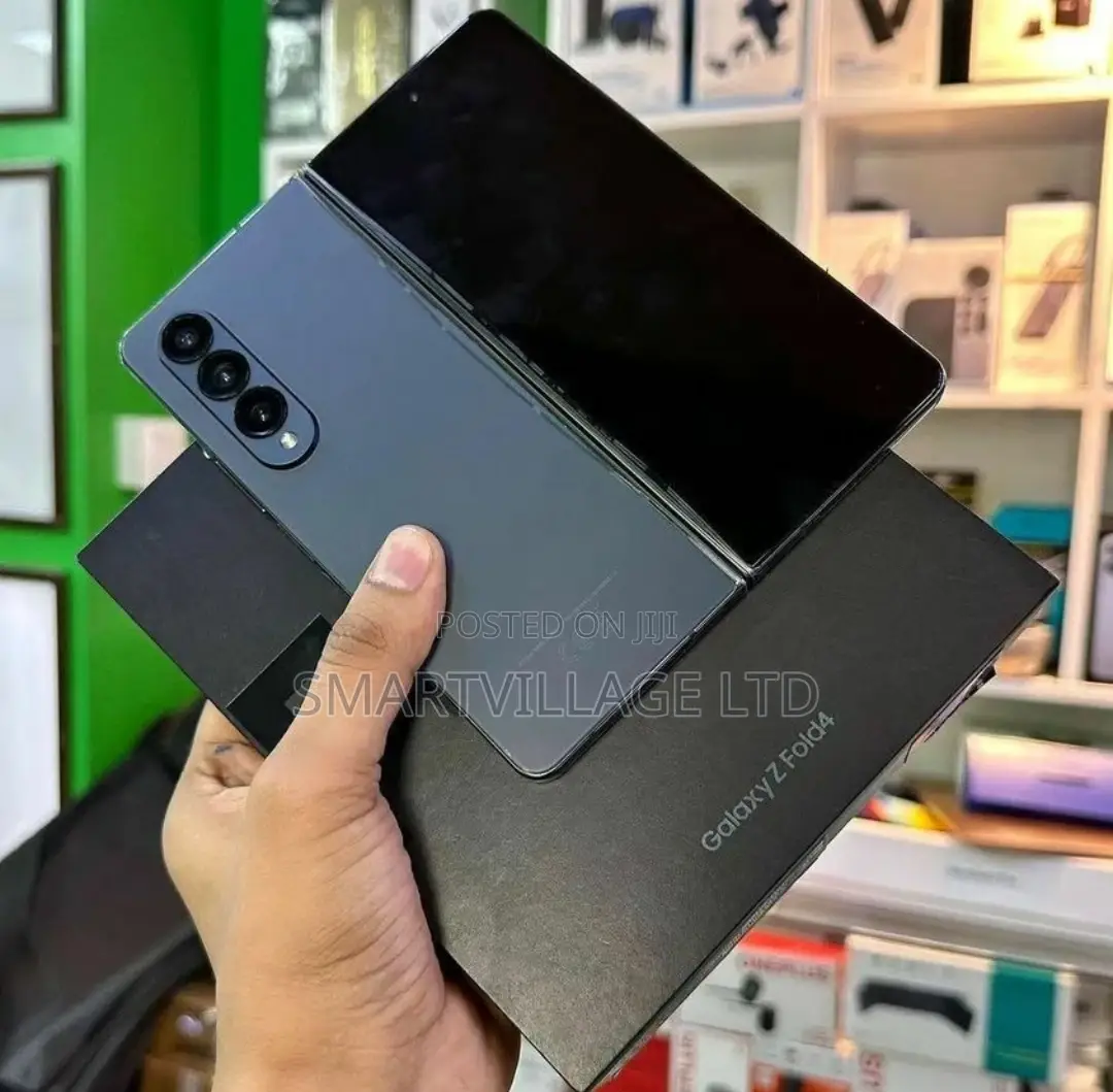 New Samsung Galaxy Z Fold4 256 GB Black