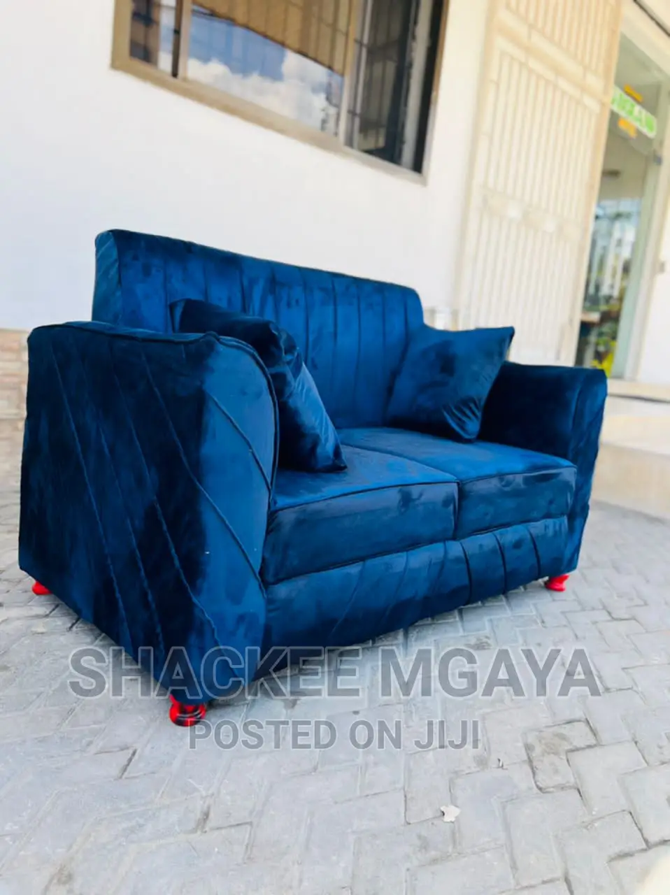Sofa Za Watu Wawili