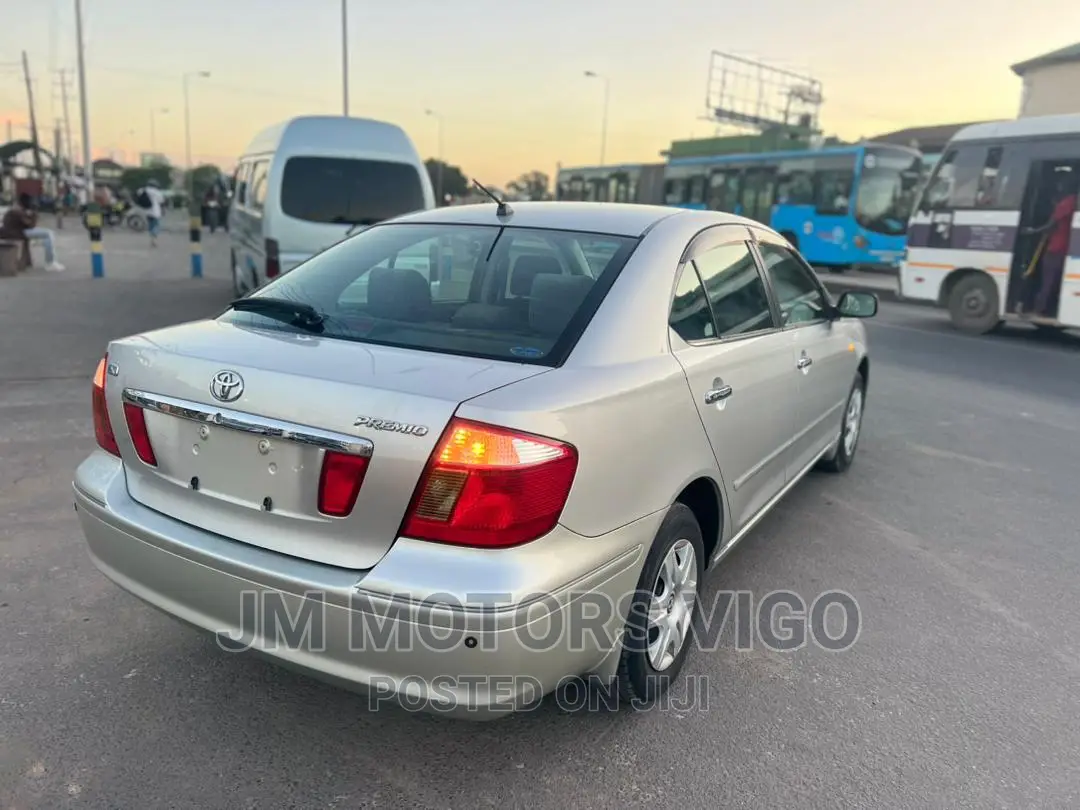 Toyota Premio 2002 Silver