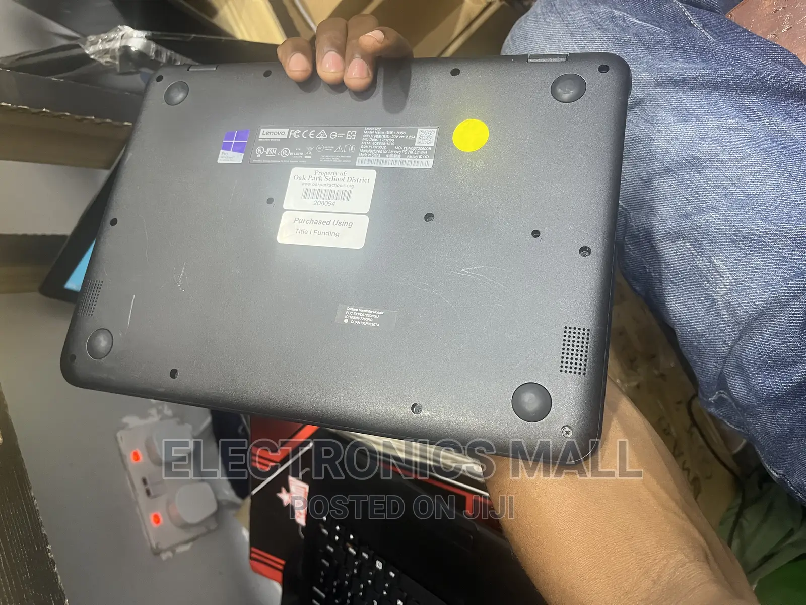 Laptop Lenovo 300e 4GB Intel SSD 128GB