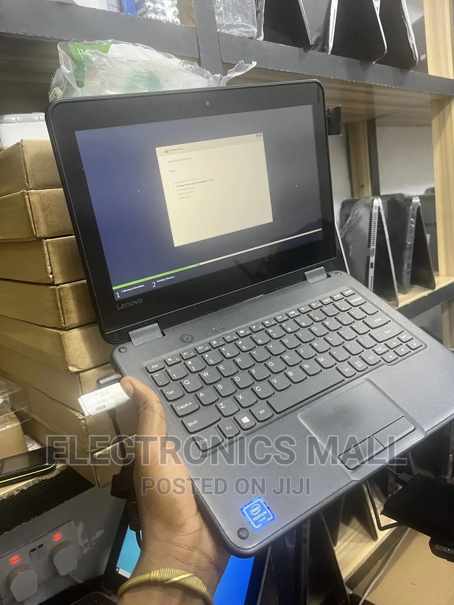 Laptop Lenovo 300e 4GB Intel Core 2 Duo SSD 128GB