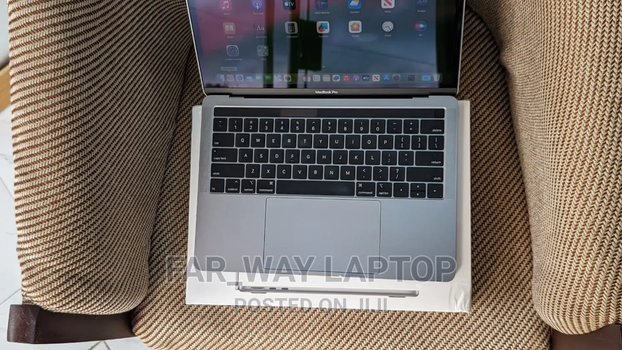 Laptop Apple MacBook 2018 16GB Intel Core I5 SSD 512GB