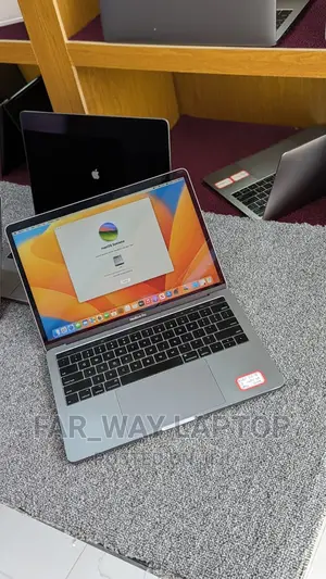 Laptop Apple MacBook Pro 2017 8GB Intel Core I5 SSD 512GB