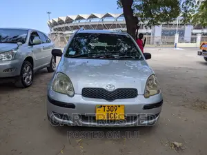 Toyota Vitz 1.5 FWD 3dr 2003 Silver
