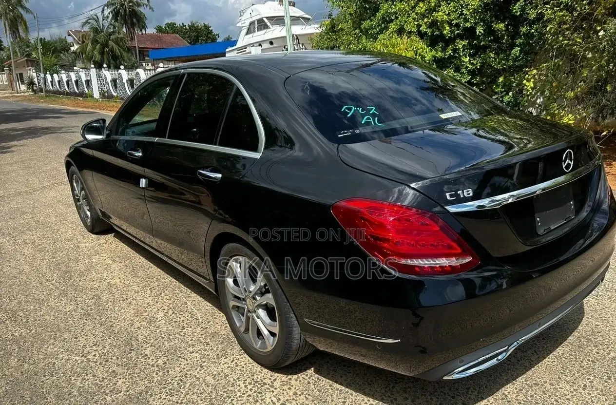 Mercedes-Benz C-Class C 180 (C205) 2016 Black