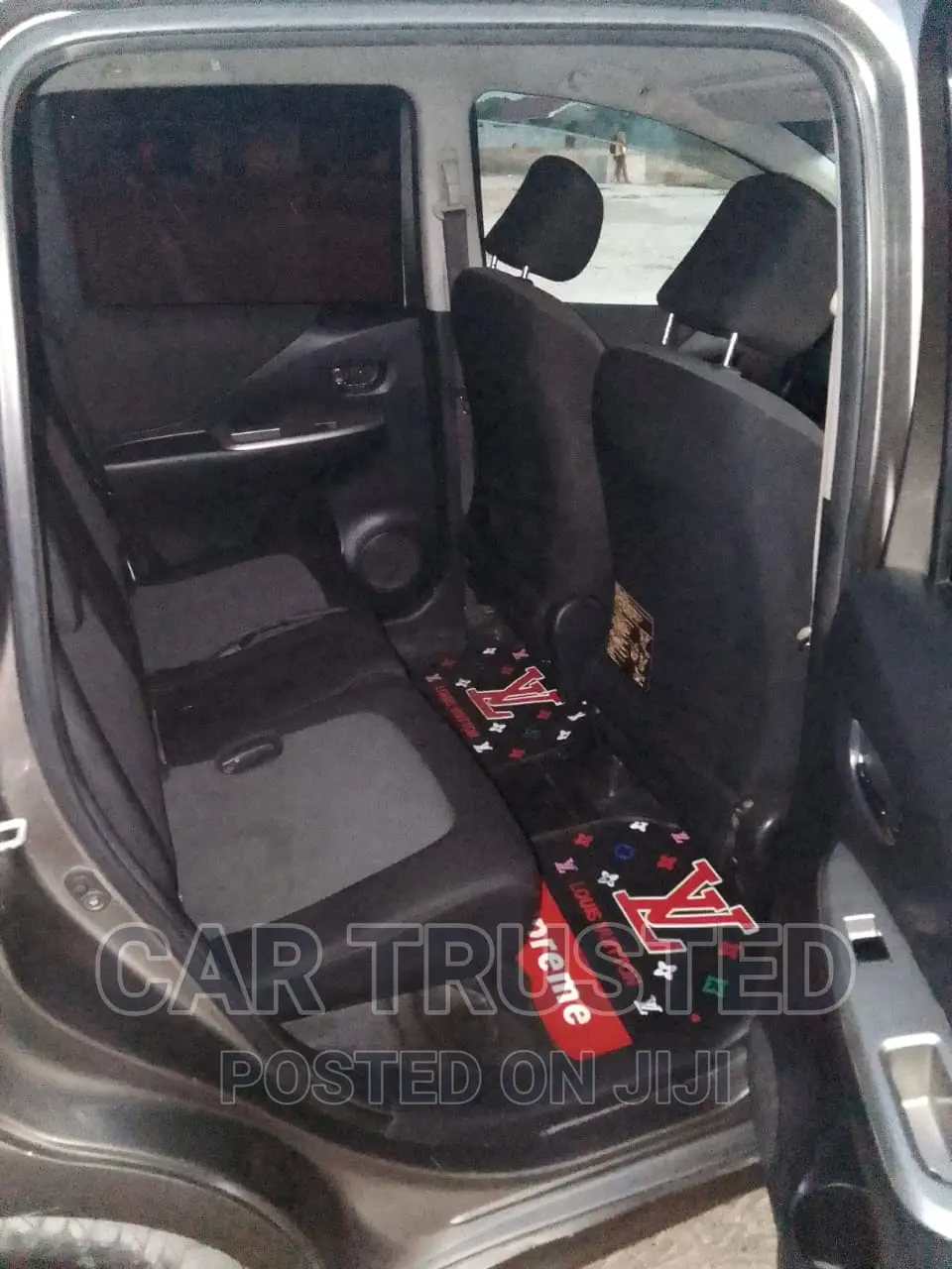 Toyota Ractis 1.5 AWD 2007 Gray