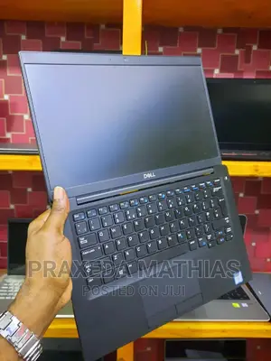 Laptop Dell Latitude 7390 8GB Intel Core I7 SSD 256GB