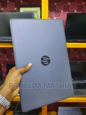 New Laptop HP 250 G7 4GB Intel Core I3 HDD 1T