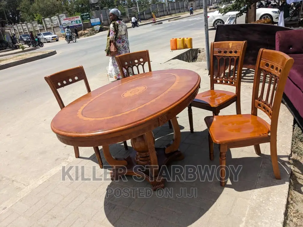 Rounded Dinning Table