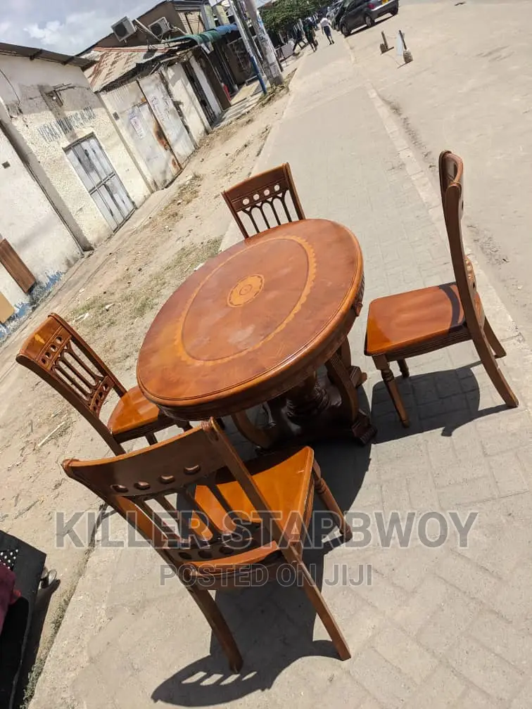 Rounded Dinning Table