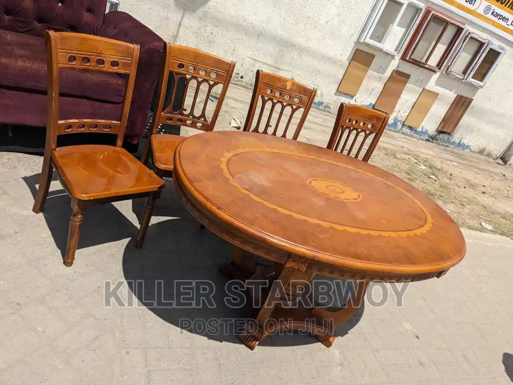 Rounded Dinning Table