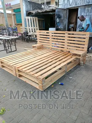 Kitanda Kizuri Sana Cha Pallet