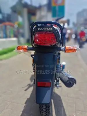 New Honda CB 2023 Red
