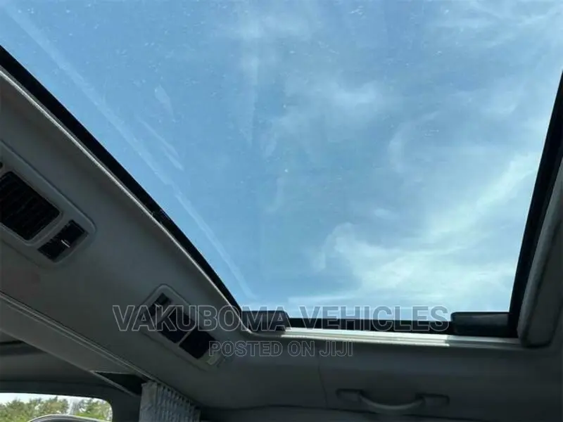 Toyota HiAce 1998 Silver