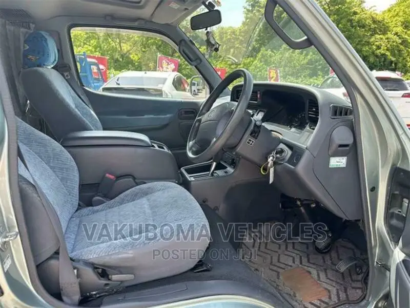 Toyota HiAce 1998 Silver