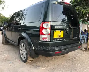 Land Rover Discovery 2011 Green