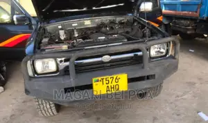Toyota Hilux 2001 Black