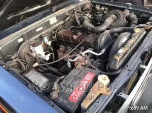 Toyota Hilux 2001 Black